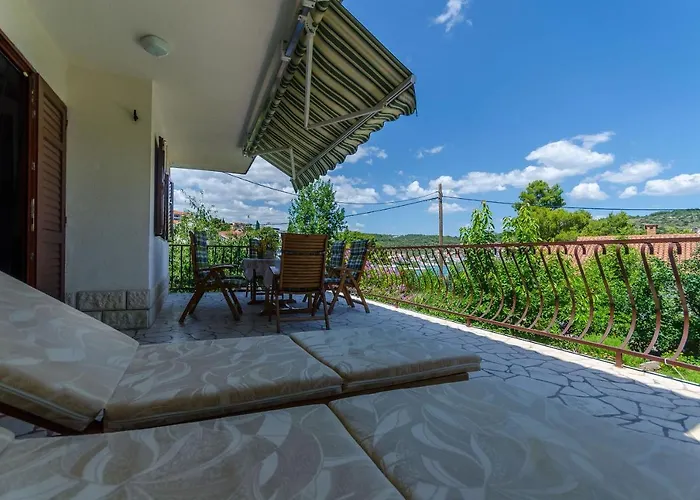 House Blanka * Τρογκίρ