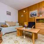 Semesterbostad House Blanka *